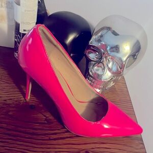 Worn 1x great condition hot pink high heels